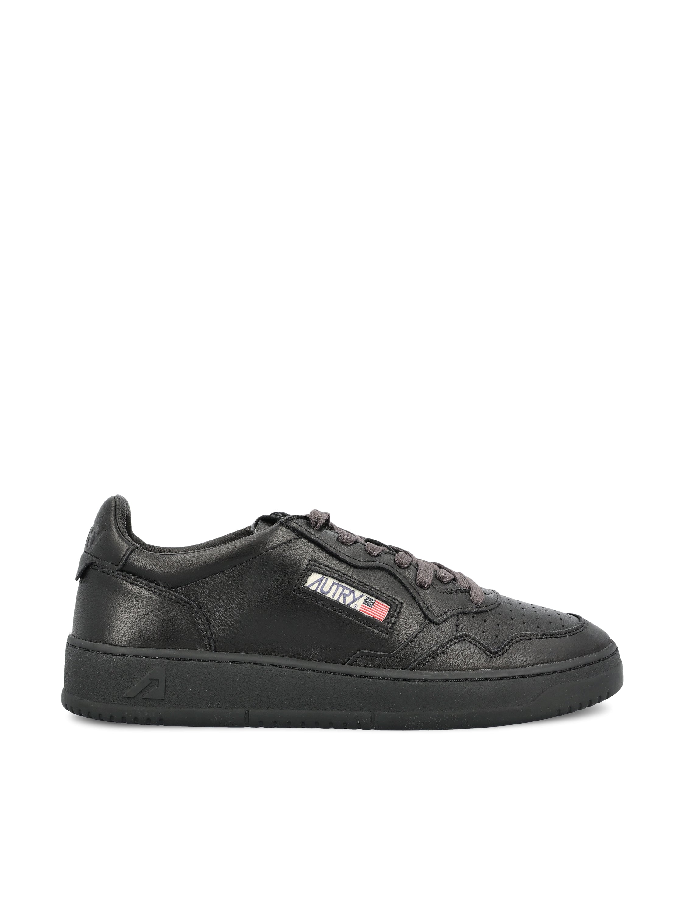 Autry Sneakers realizzate in pelle.