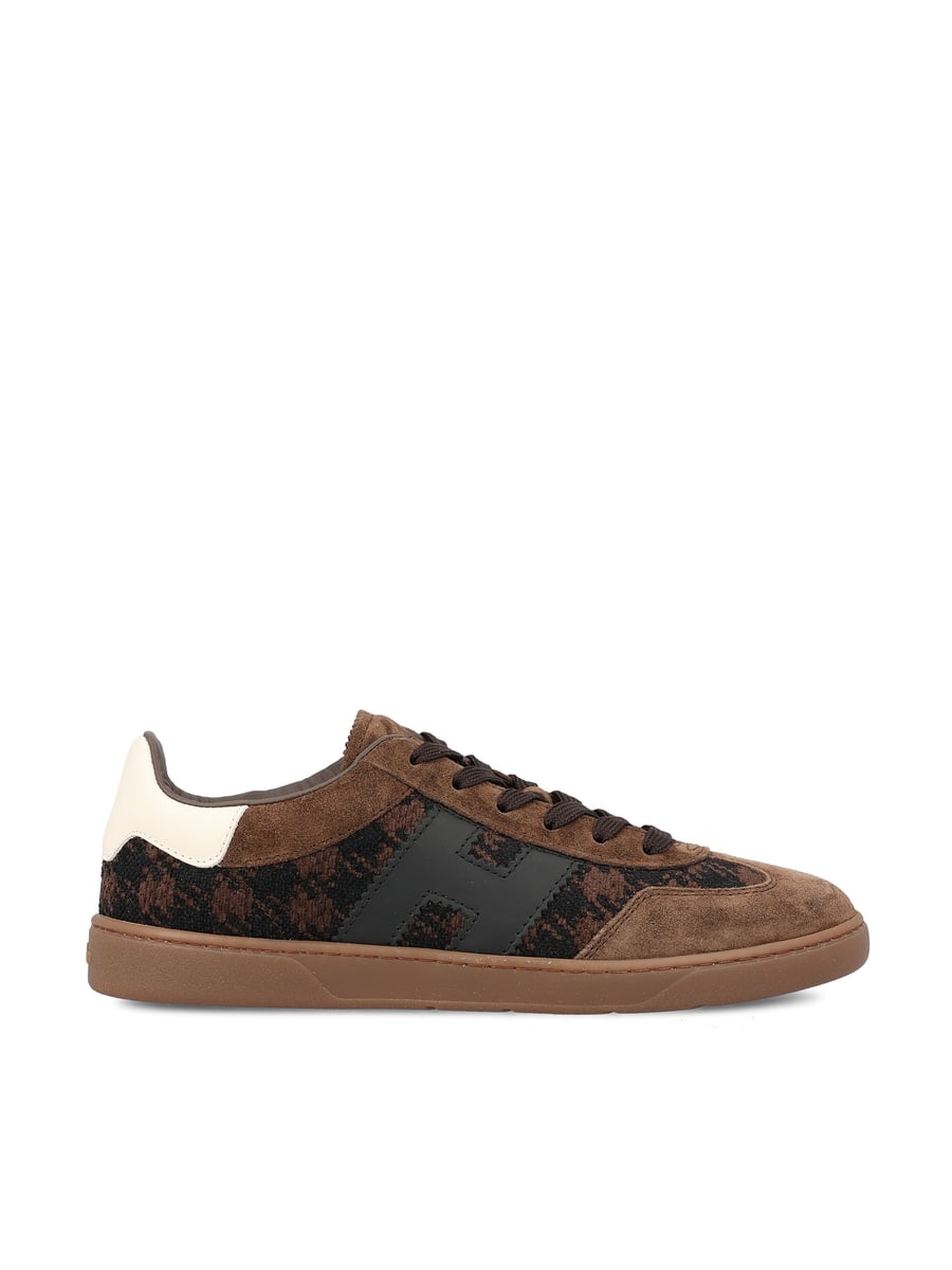 Hogan Sneakers realizzate in suede.