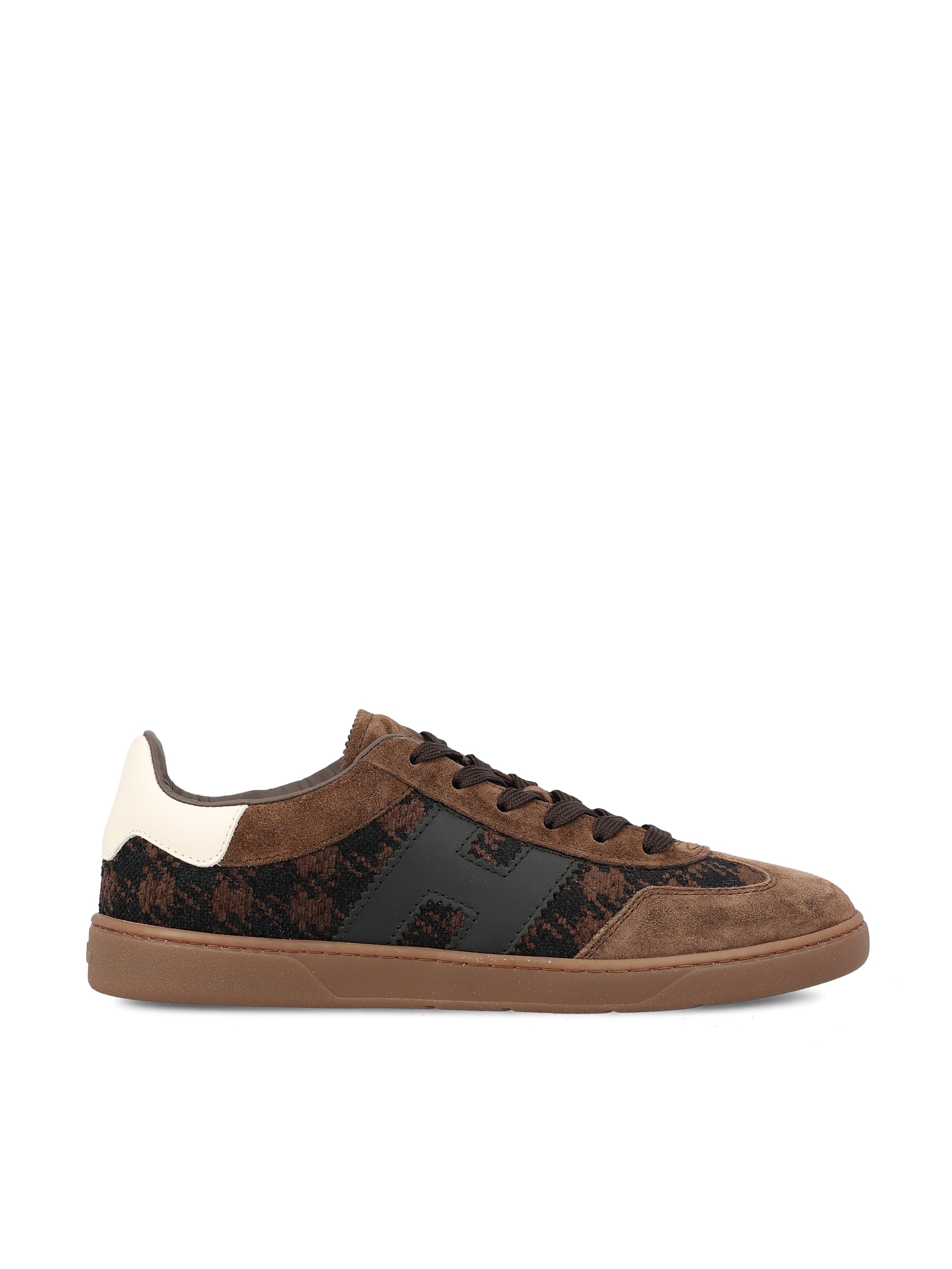 Hogan Sneakers realizzate in suede.