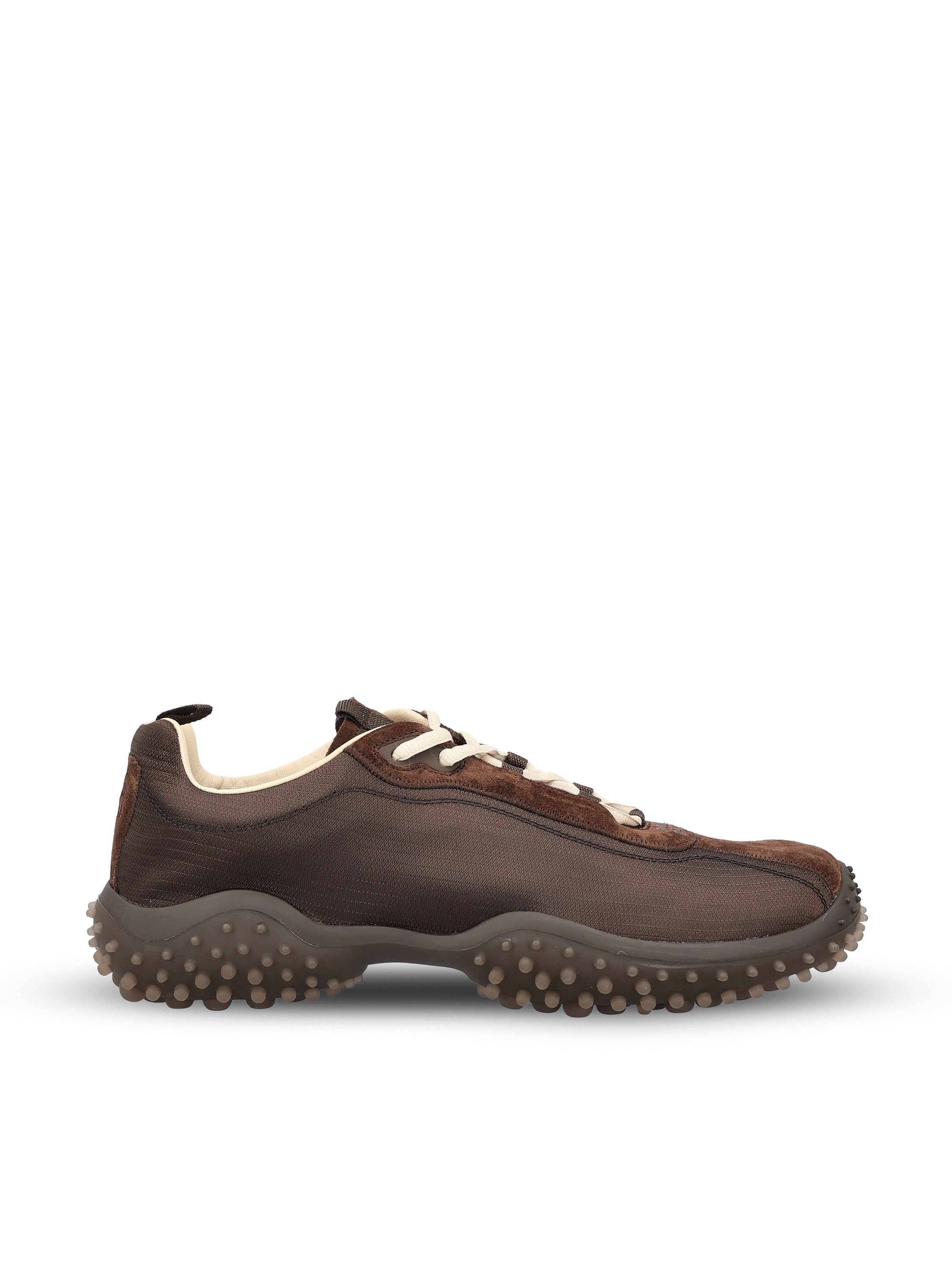 Miu Miu Sneakers realizzate in tessuto e cuoio.
