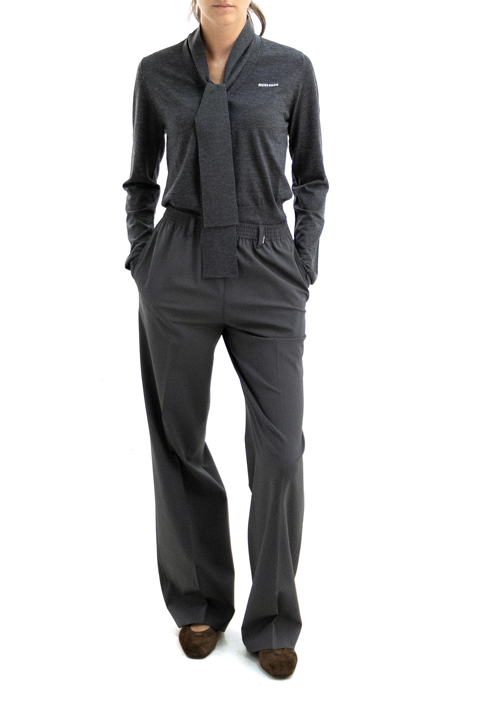 Miu Miu Pantaloni in lana stretch di colore grigio, view 2