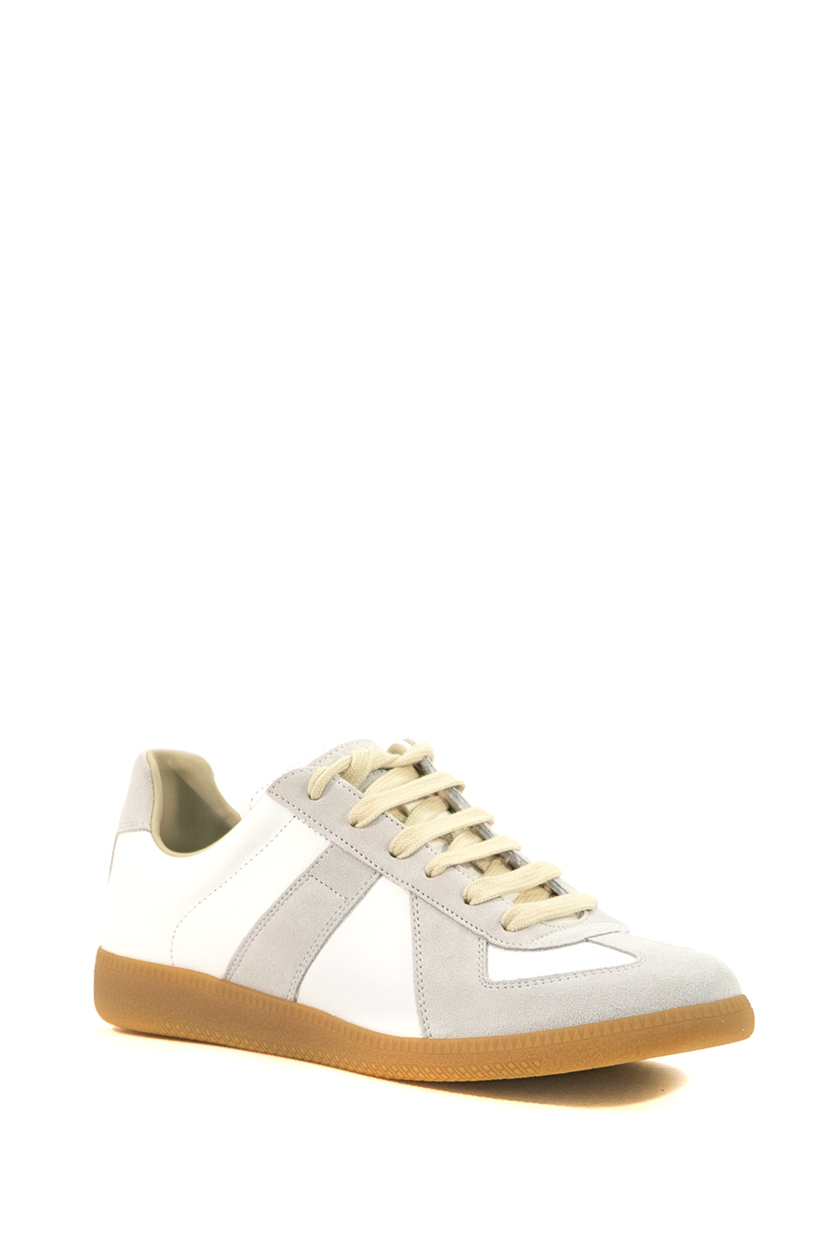 Maison Margiela Sneakers Replica in pelle liscia color bianco e suede color grigio chiaro, view 2