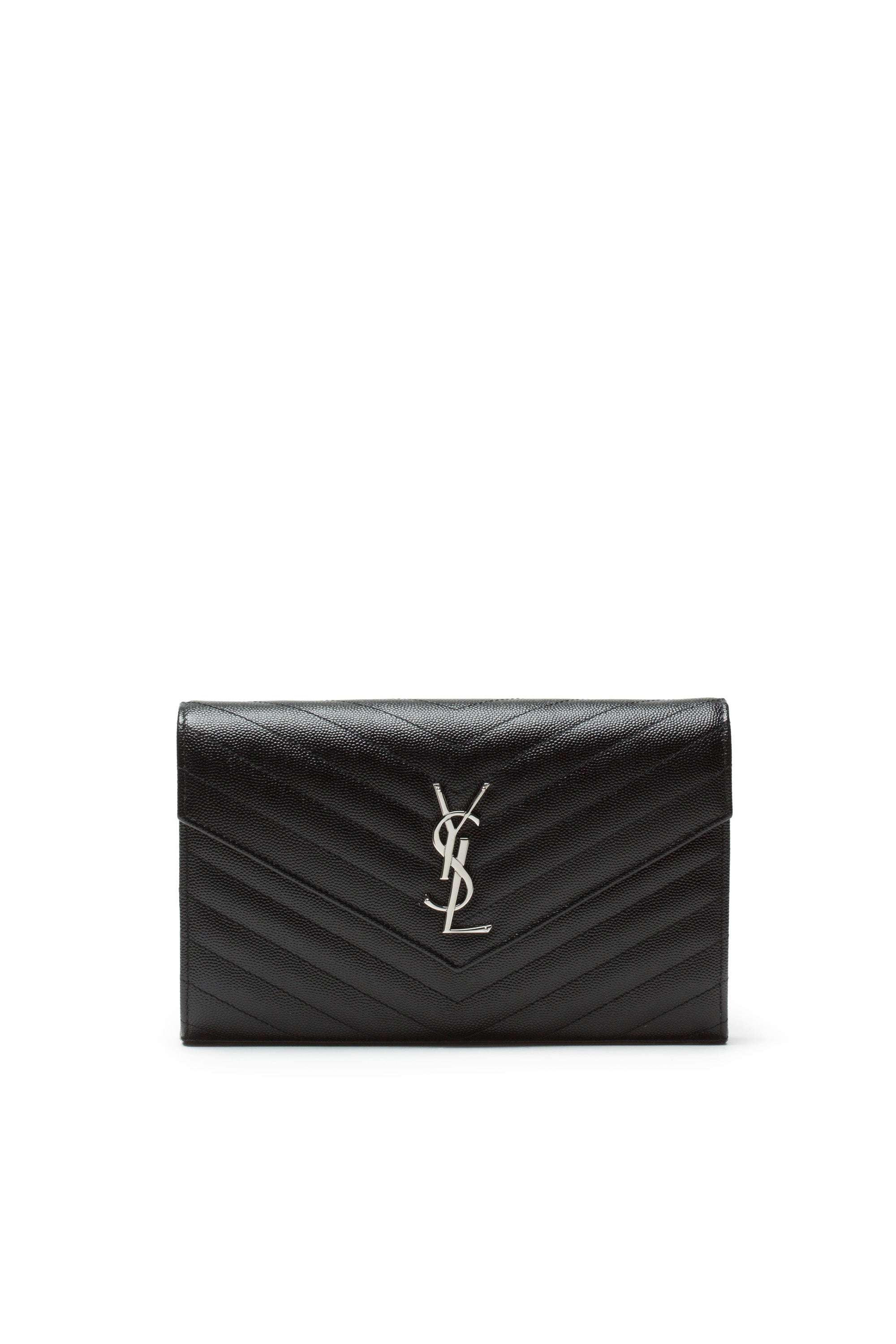 Saint Laurent Pochette Cassandre in Pelle Grain de Poudre di colore nero