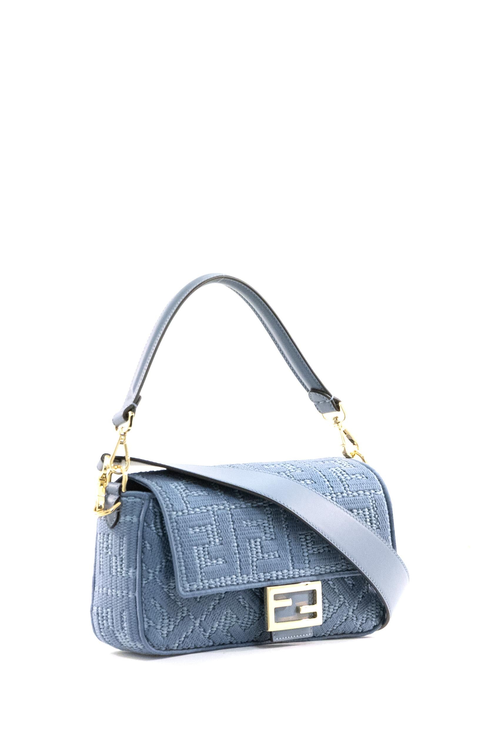 Fendi Baguette in rafia intrecciata con ricamo FF di colore blu, view 2