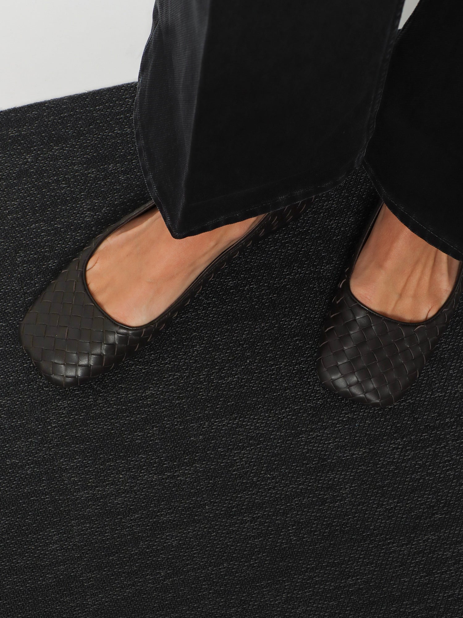 Bottega Veneta Charlotte leather ballerinas with Intrecciato motif, view 2