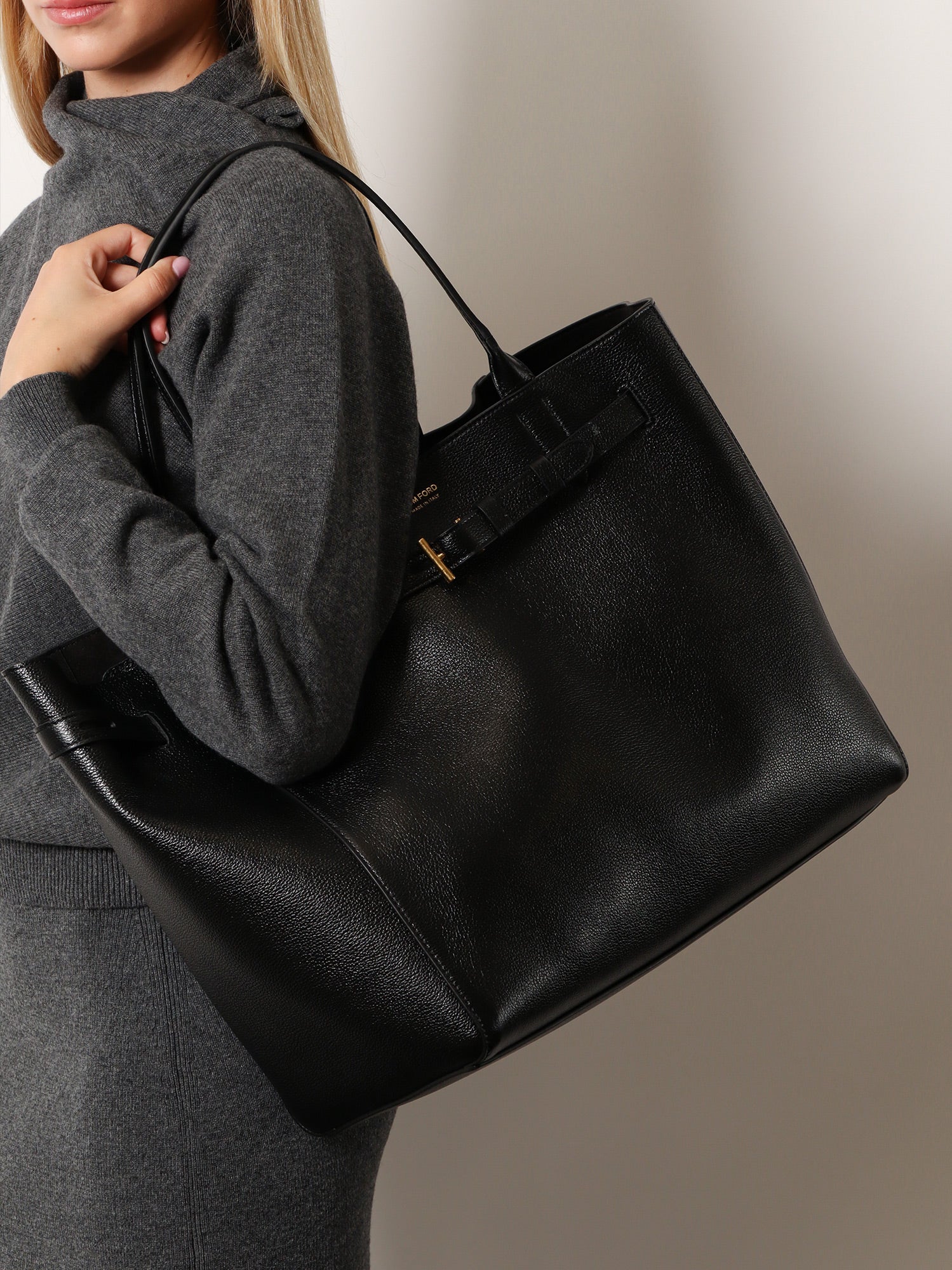 Tom Ford Leather shoulder bag with logo, view 2