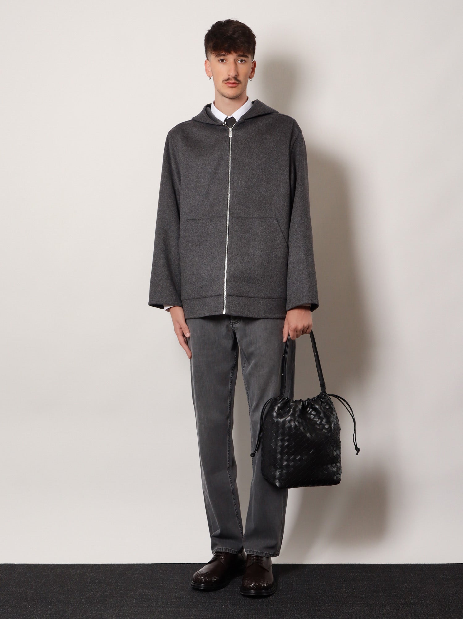Bottega Veneta Bucket Intrecciato Biblioteca leather shoulder bag, view 2