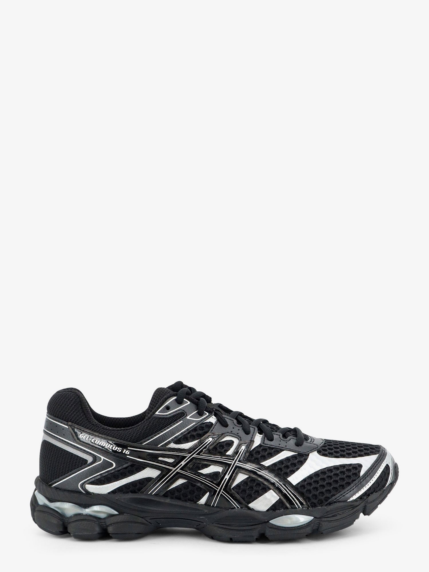 ASICS Gel Cumulus 16 mesh sneakers with contrasting inserts
