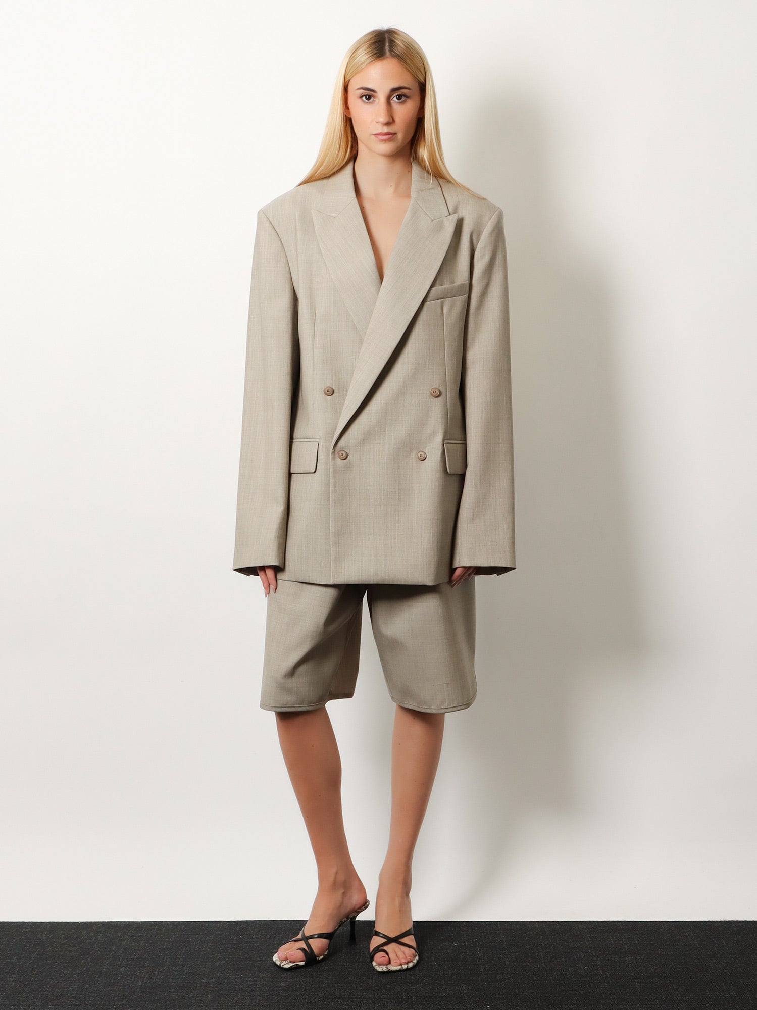 THE FRANKIE SHOP Newark double-breasted mélange virgin wool blazer, view 2