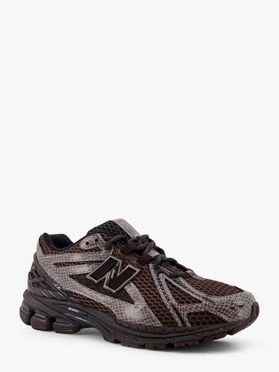 New Balance 19062 mesh sneakers with logo on the side, view 2