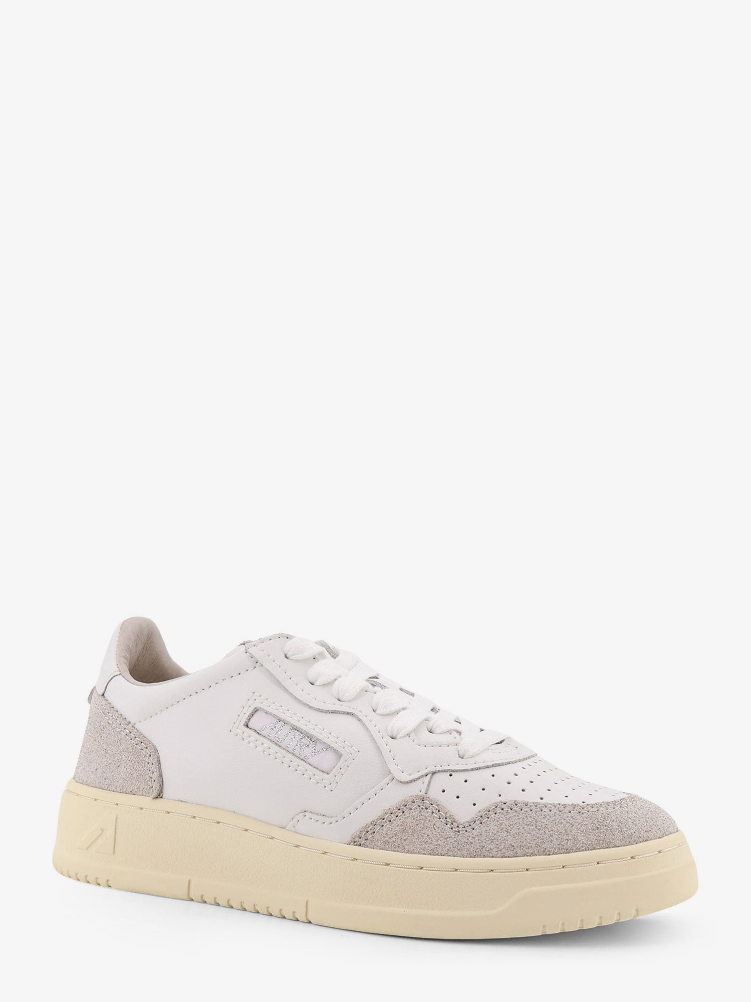 Autry Medalist Low leather sneakers, view 2