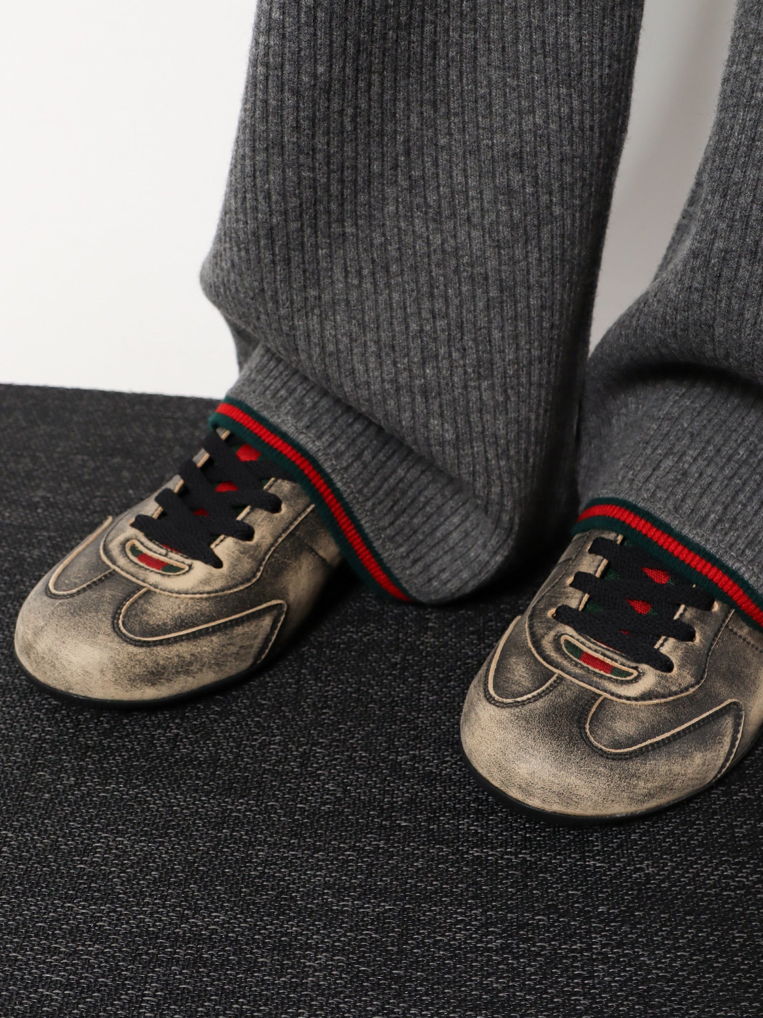 Gucci Gucci Shift délavé leather sneakers, view 2