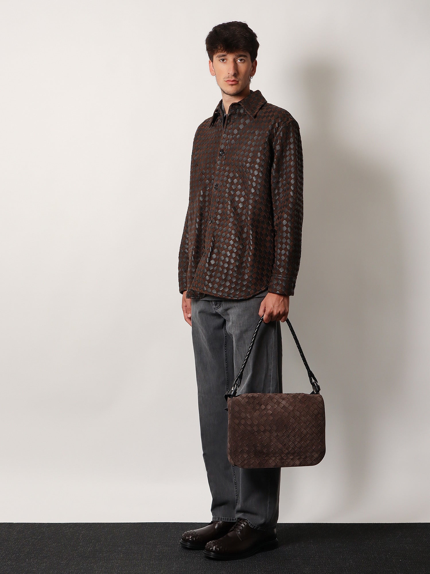 Bottega Veneta Intrecciato suede shoulder bag, view 2