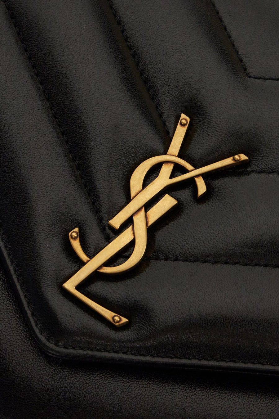 Saint Laurent Borsa a spalla LouLou media in pelle nera, view 4