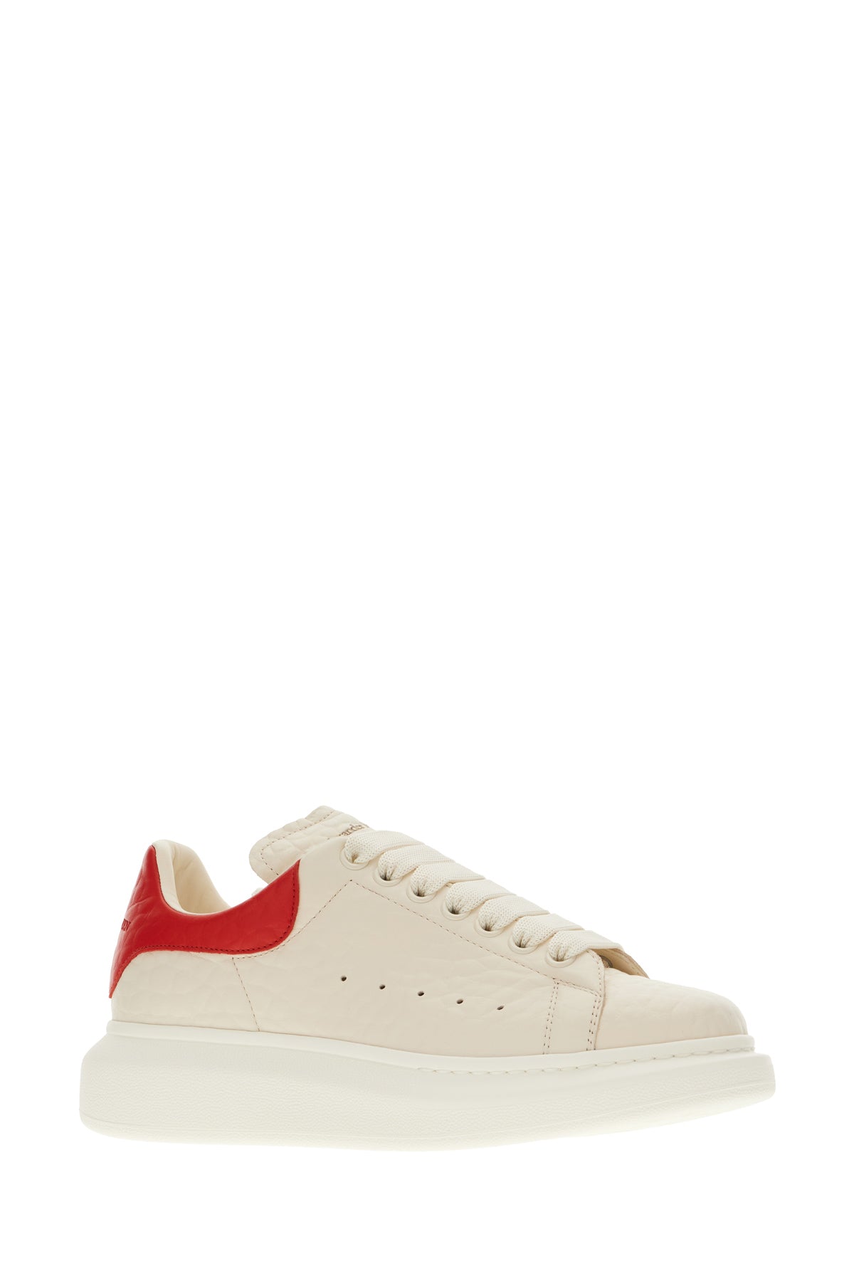 Alexander McQueen Sneakers in pelle avorio con tallone in pelle rosso, view 2