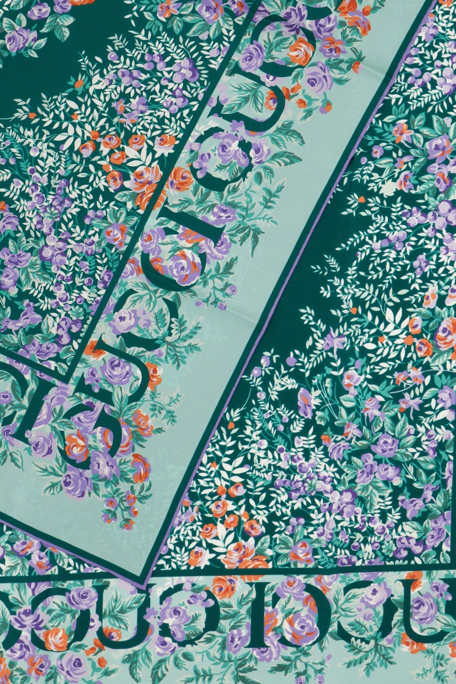 Gucci Foulard in seta stampata, view 2