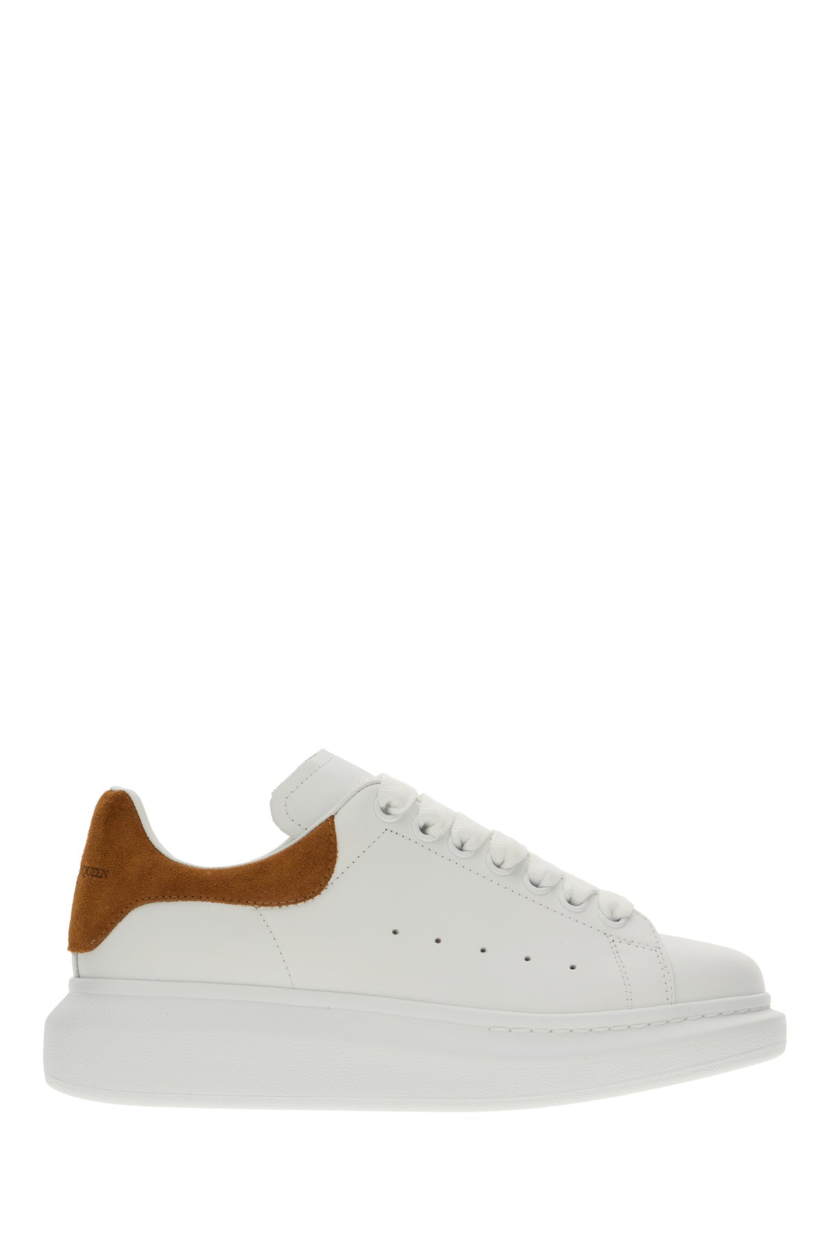 Alexander McQueen Sneakers in pelle bianca con tallone in pelle scamosciata marrone