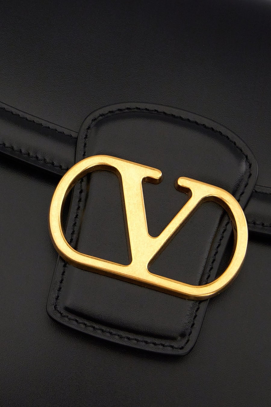 Valentino Garavani Borsa a tracolla 9TO5 in pelle nera, view 4