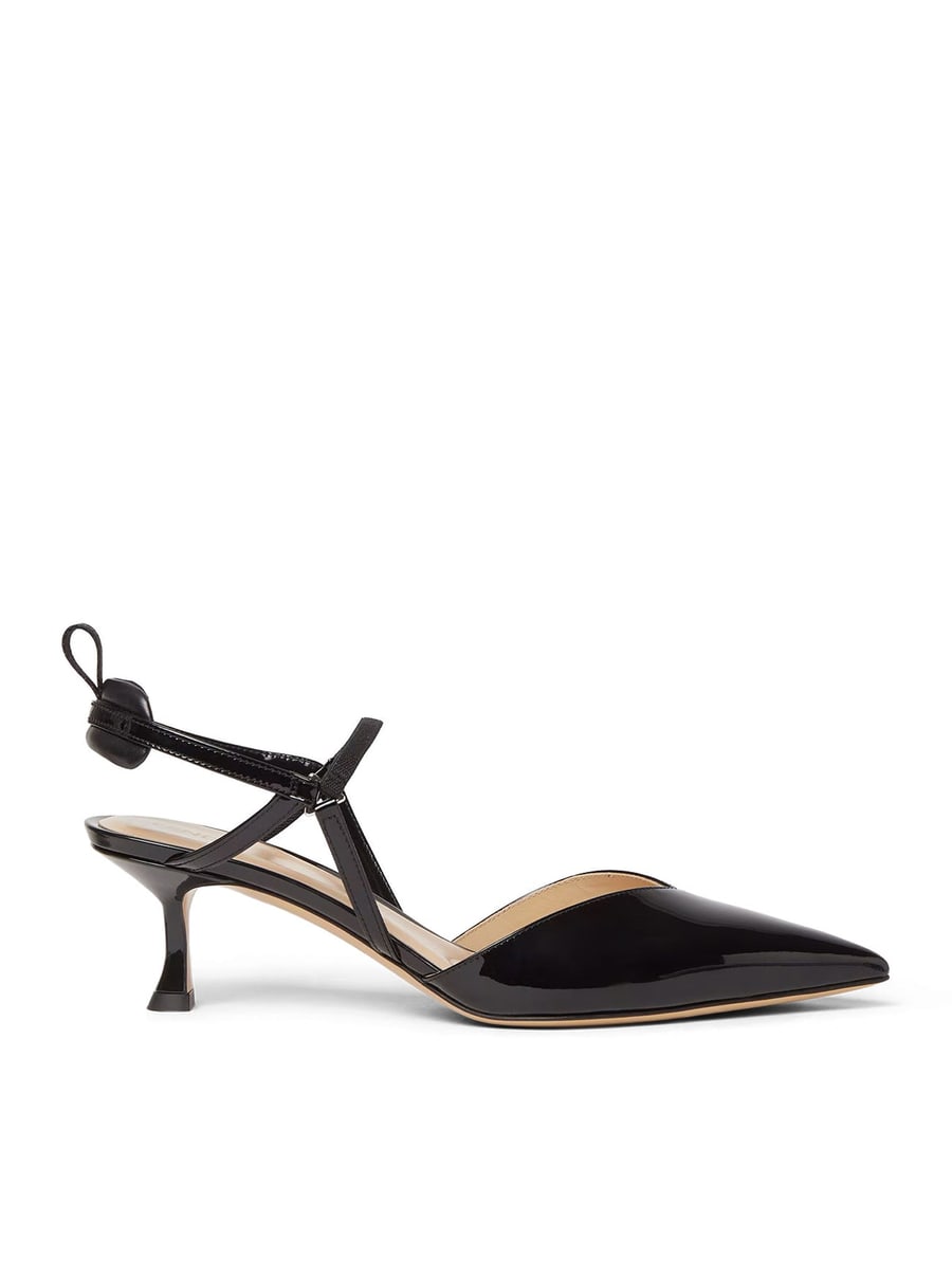 Fendi VERY COLIBRÌ SLINGBACK WITH MEDIUM HEEL IN BLACK PATENT LEATHER
