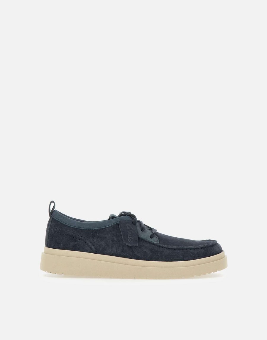 CLARKS Stringate "Polden Moc Suede"