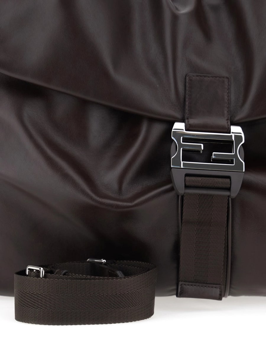 Fendi Borsa a Spalla 'Mama Baguette Grande' con Chiusura FF sul Fronte in Pelle Marrone Uomo, view 5