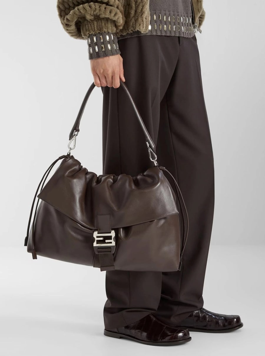 Fendi Borsa a Spalla 'Mama Baguette Grande' con Chiusura FF sul Fronte in Pelle Marrone Uomo, view 6