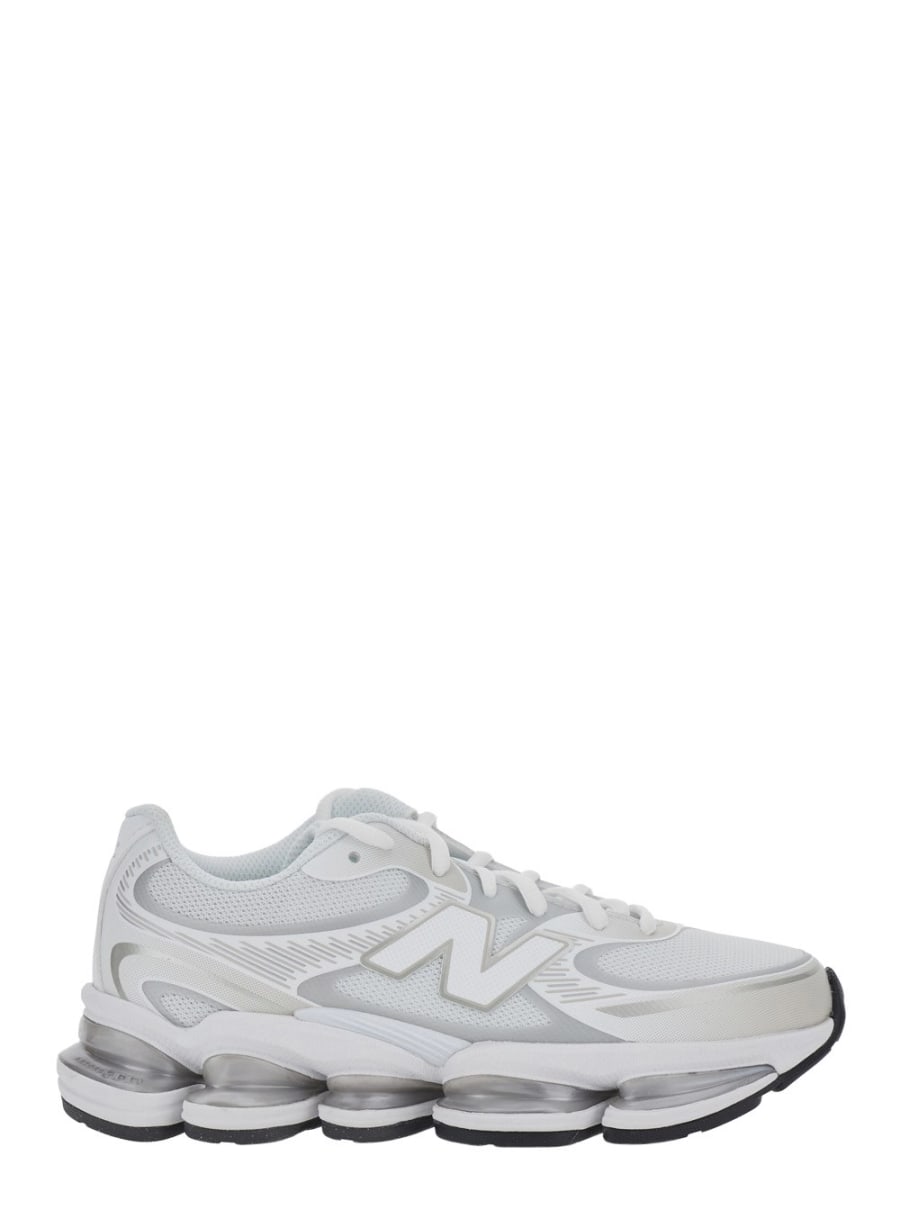 New Balance Sneakers Low Top '2000' con Patch Logo sul Lato in Pelle e Tessuto Bianche Unisex
