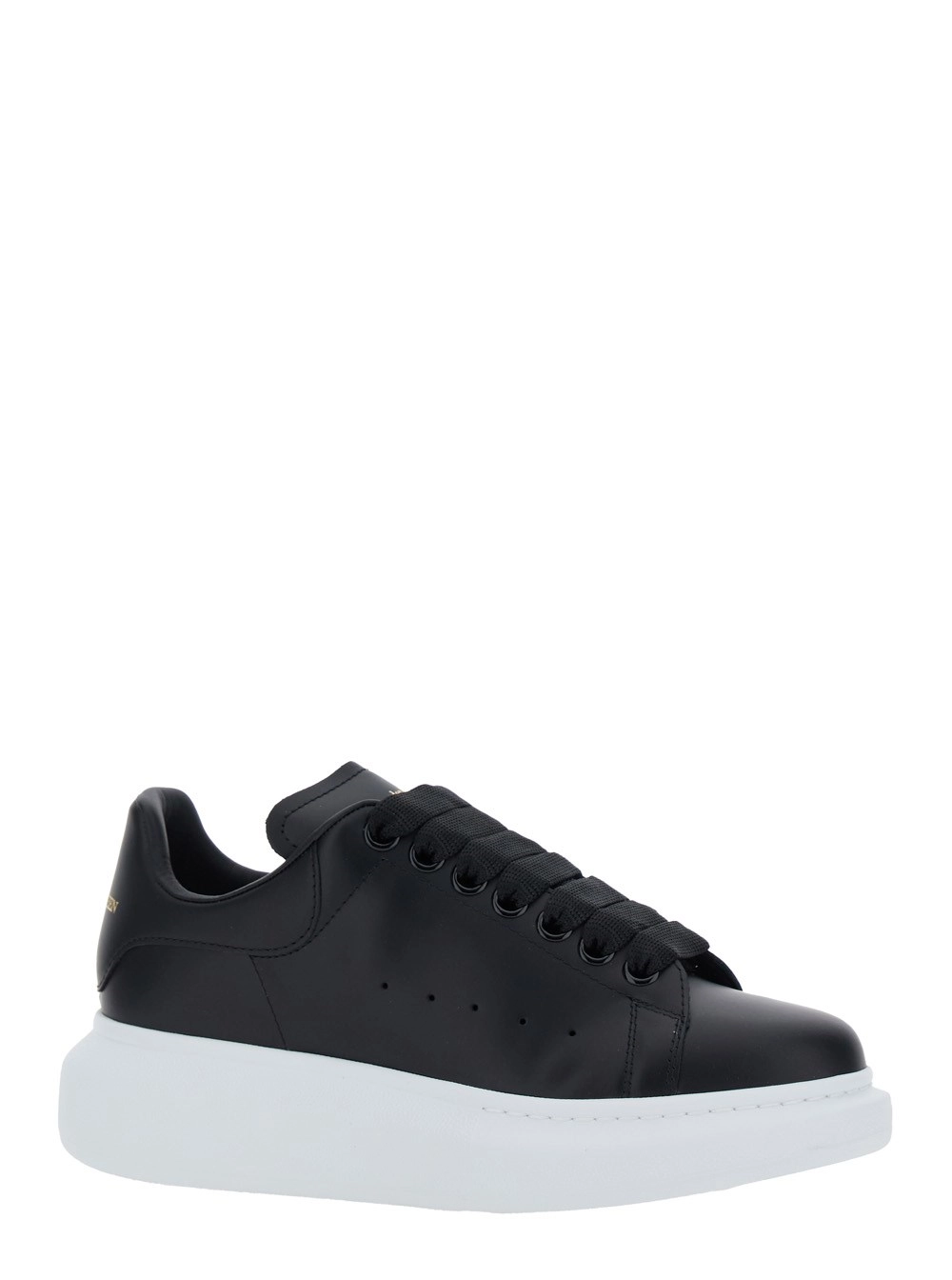 Alexander McQueen Sneaker Low Top con Logo Lettering su Linguetta e Tallone in Pelle Nera Donna, view 2