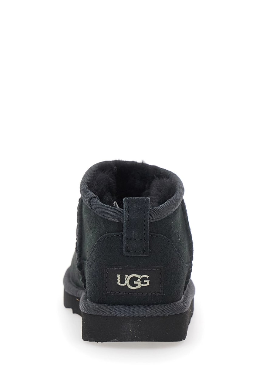 Ugg kids Stivaletti UGG 'Ultra Mini' in Camoscio Neri con cuciture tono su tono e suola piatta in gomma, Nero, bambina, view 4