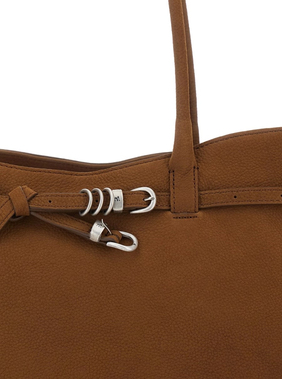Margesherwood Borsa Shopping 'Grandma Used Bag' con Cinturino Regolabile e Placca Logo in Pelle Marrone Donna, view 5