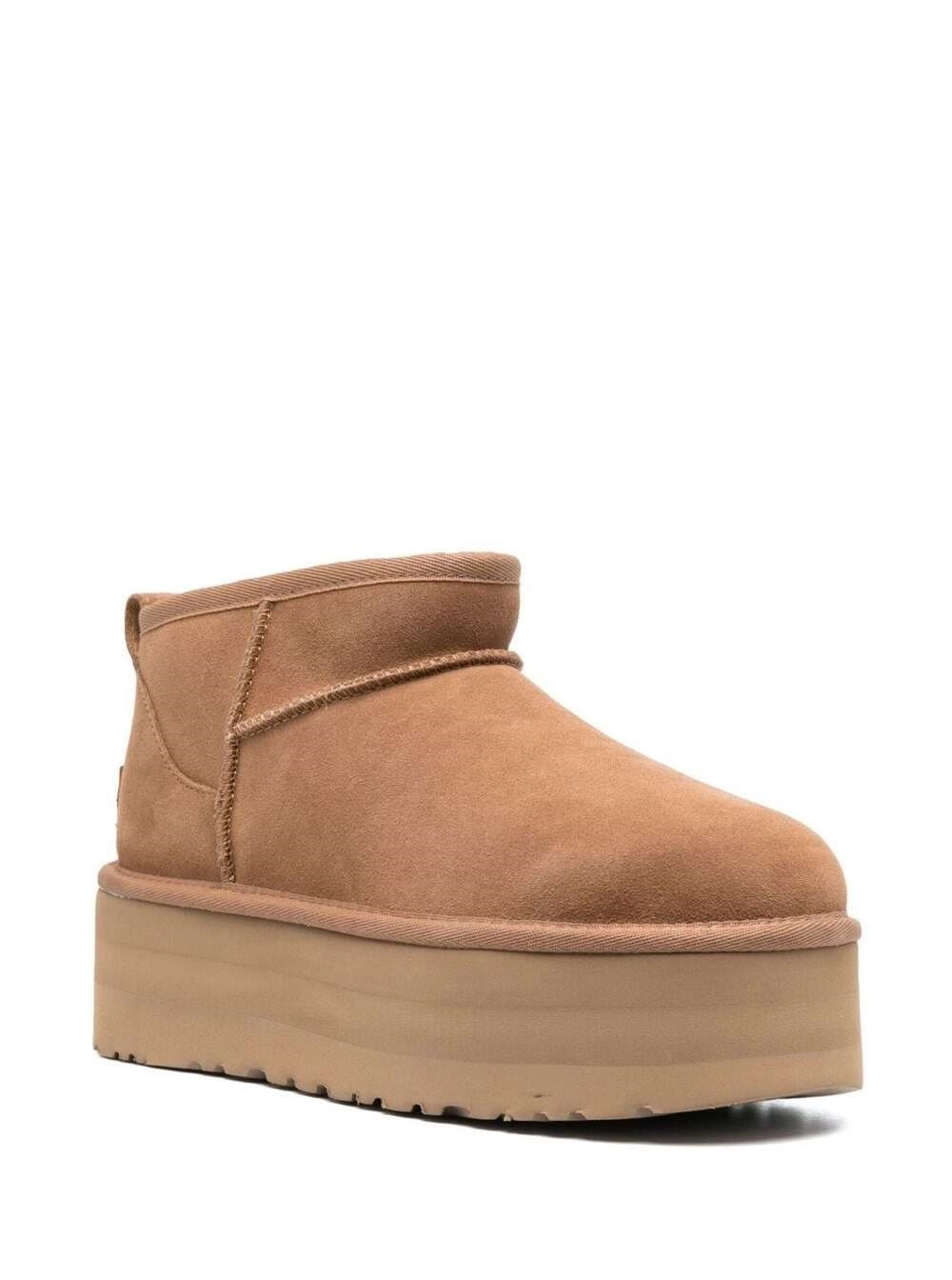 UGG W CLASSIC ULTRA MINI PLATFORM - Beige - Stivaletto con Platform in Gomma - Pelle - Donna, view 2