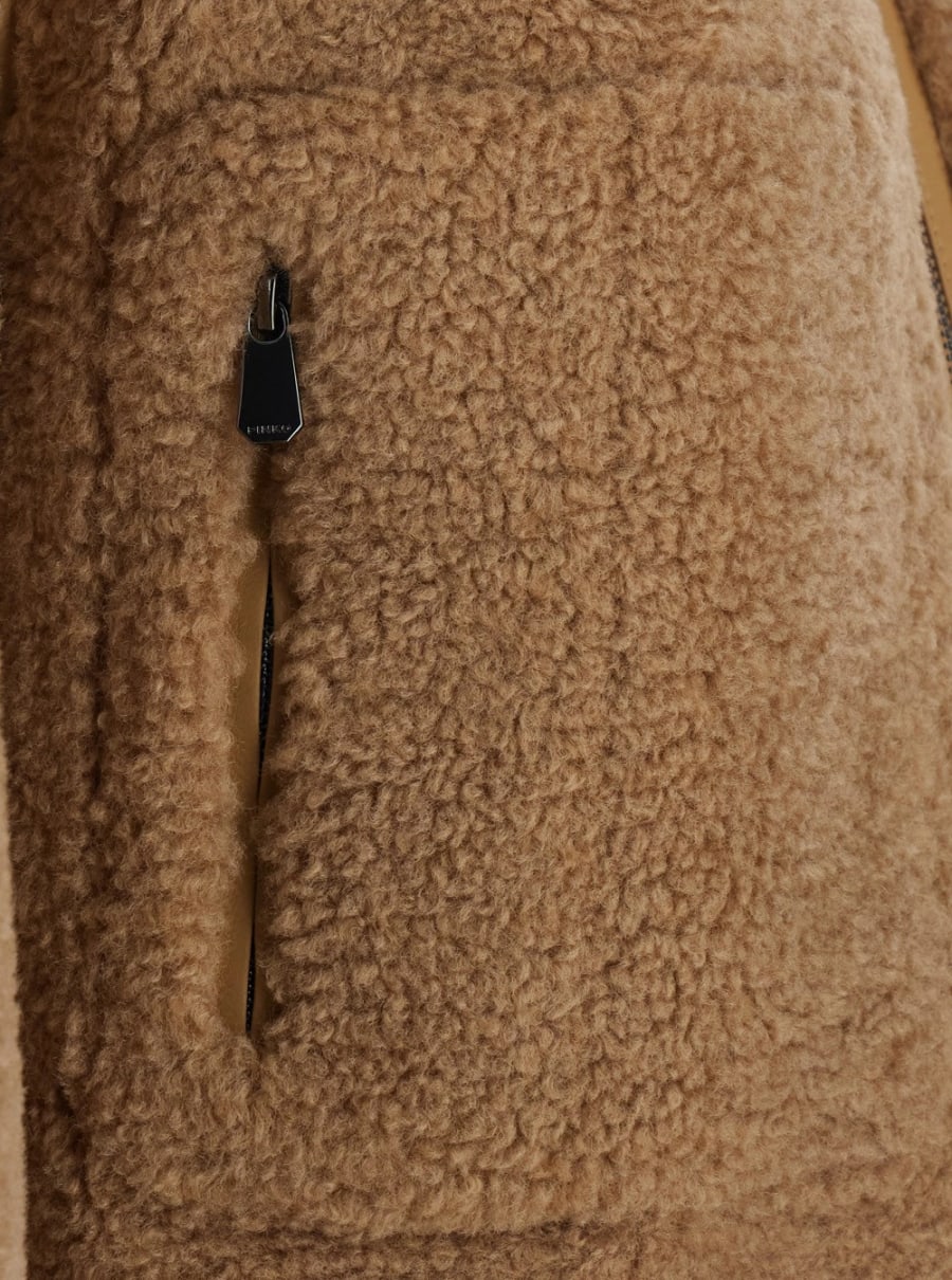 Pinko Pelliccia a collo alto con due tasche applicate sul fronte in ecopelliccia beige donna, view 3