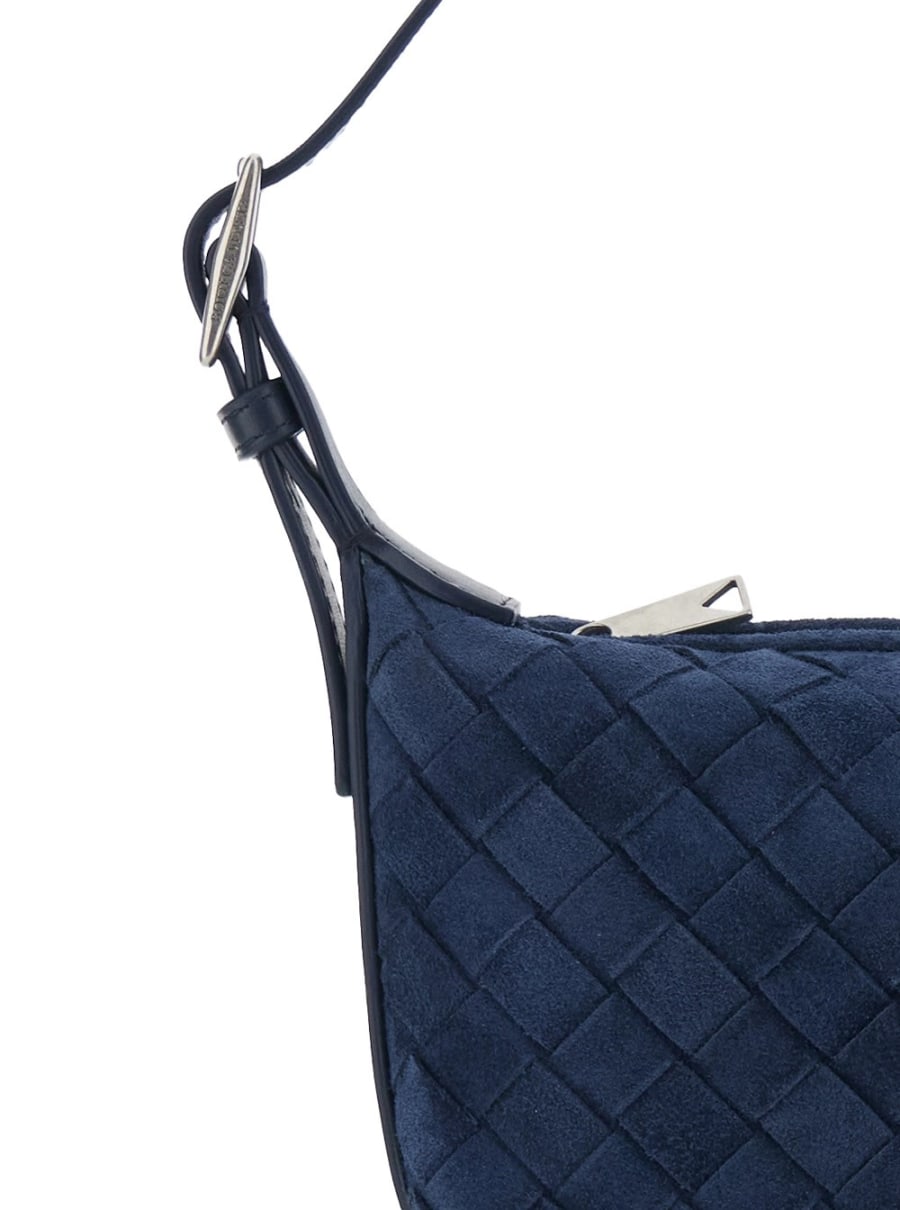 Bottega Veneta Borsa a Tracolla con Tracolla Regolabile e Motivo Intrecciato in Pelle Scamosciata Blu Uomo, view 4