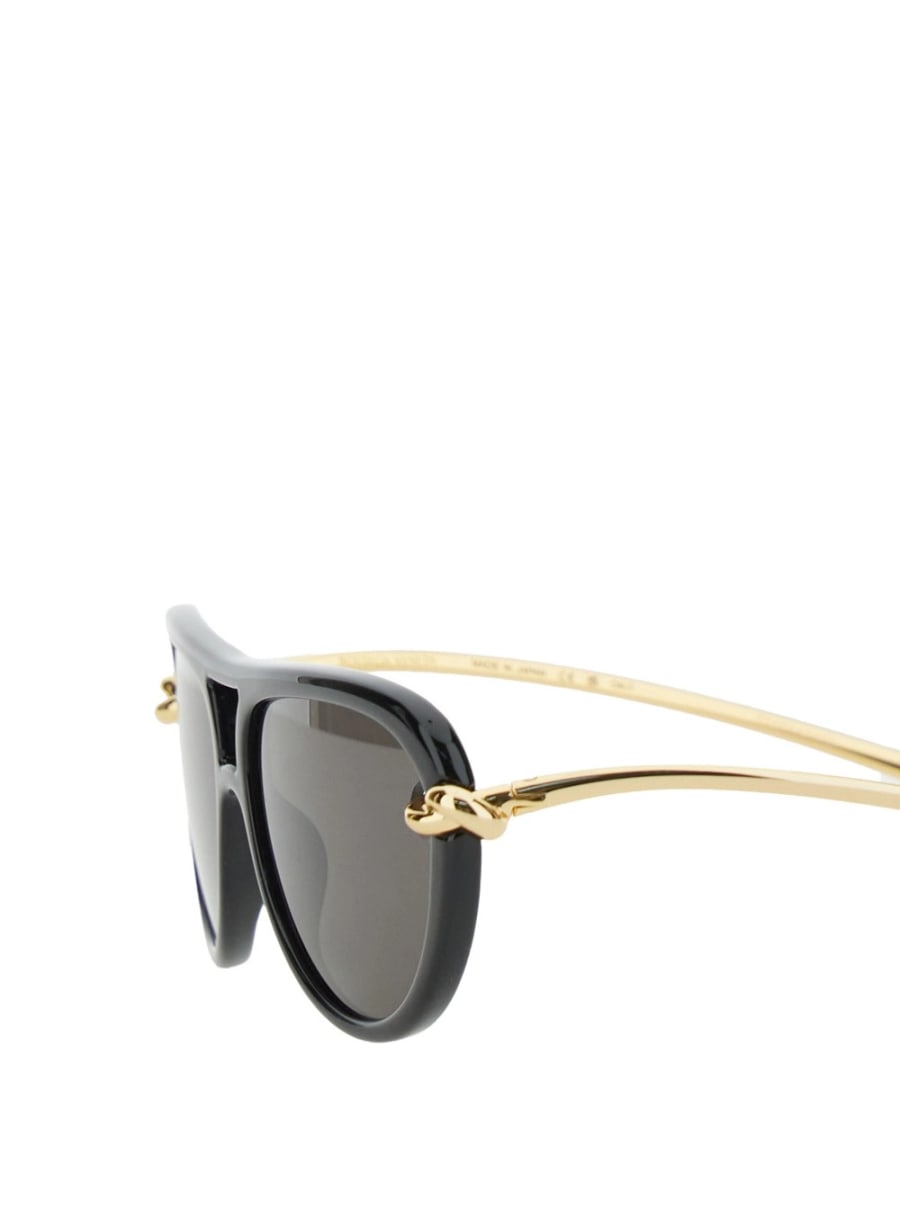 Bottega Veneta Occhiali da Sole con Aste con Motivo Cut-Out e Dettaglio Knot sulle Aste in Acetato Neri Donna, view 3