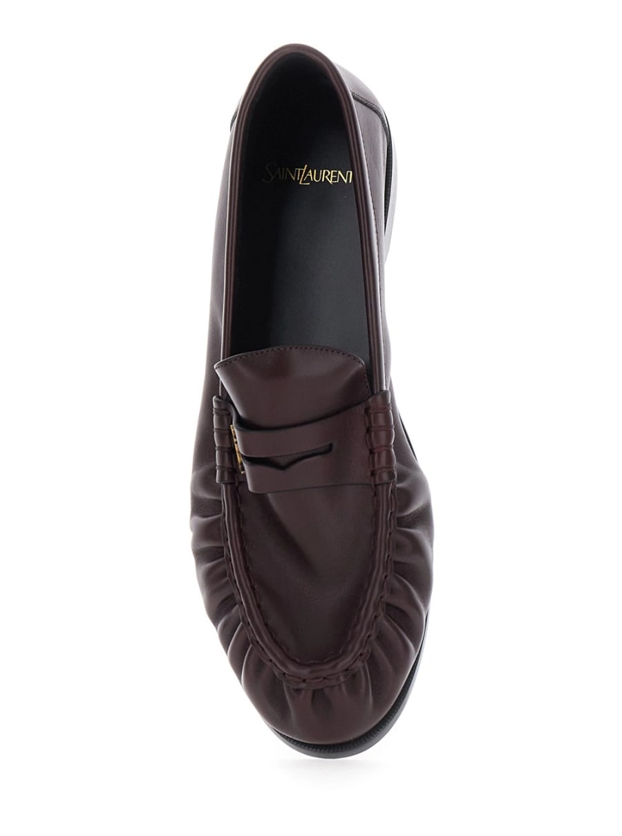 Saint Laurent Mocassini 'Le Loafer' con Punta Moc Cucita a Mano e Placca Cassandre in Pelle liscia bordeaux uomo, view 4