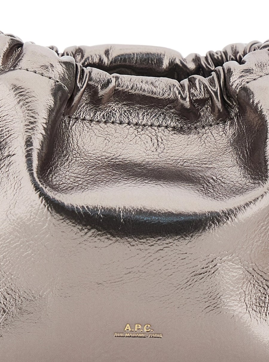 A.P.C. Borsa a Spalla con Logo Lettering sul Fronte e Chiusura a Coulisse in Ecopelle Color Metallico Donna, view 5