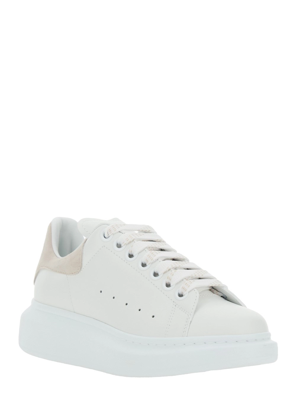 Alexander McQueen Sneaker Low Top con Tallone a Contrasto con Logo Lettering in Pelle Bianca Donna, view 2