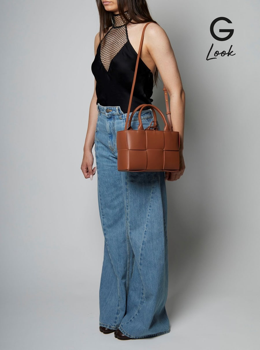 Bottega Veneta Borsa a Mano 'Arco Tote Mini' con Motivo Intreccio in Pelle Marrone Donna, view 7