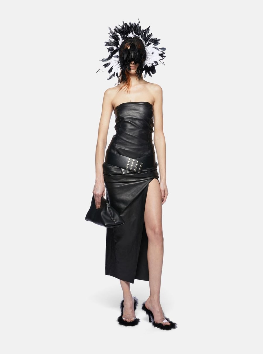The Attico Abito Midi Smanicato a Spalle Scoperte con Singolo Spacco sul Fronte e Arricciatura in Vita in Pelle Nero Donna, view 4