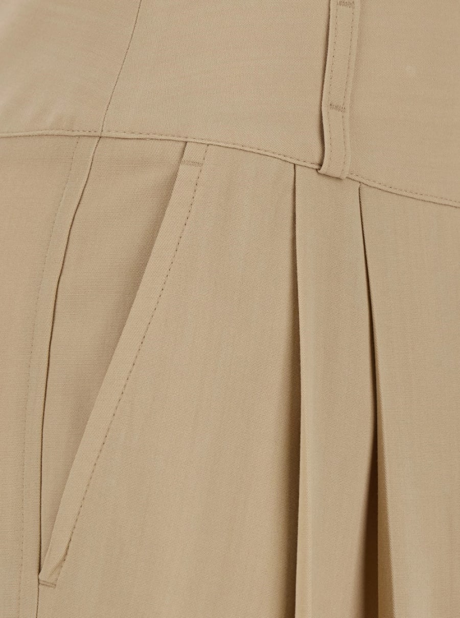 Toteme Pantaloni con chiusura nascosta e pences sul fronte in misto lana beige donna, view 3