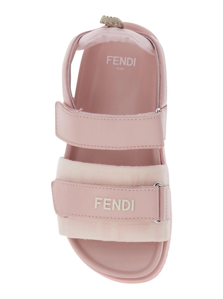 Fendi kids Sandali con chiusura a strappo e patch logo sul fronte in pelle rosa bambina, view 4