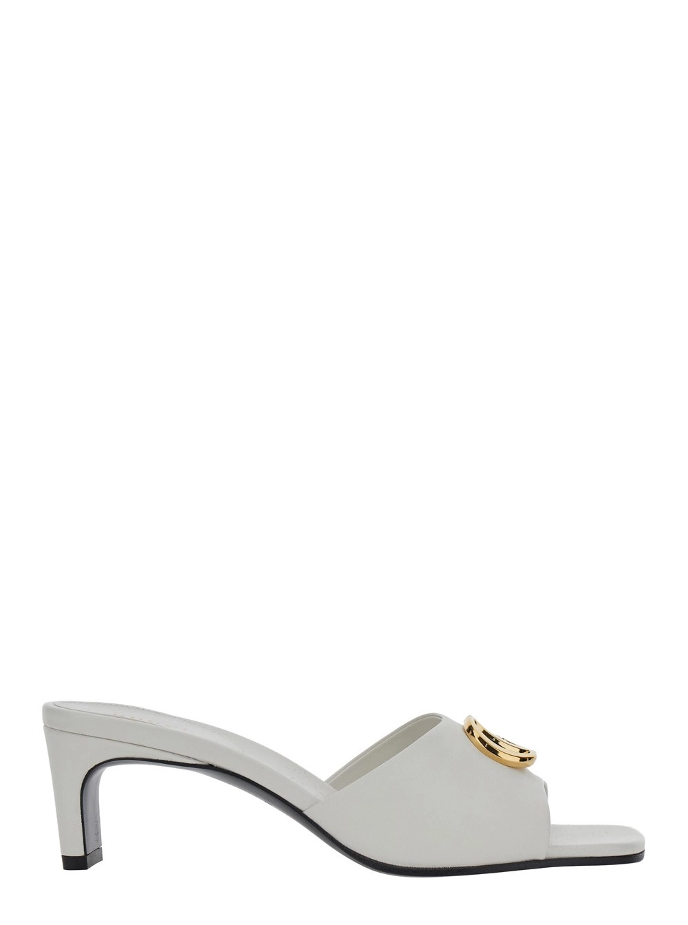 Gucci Sandali con placca logo GG sul fronte in pelle bianchi donna