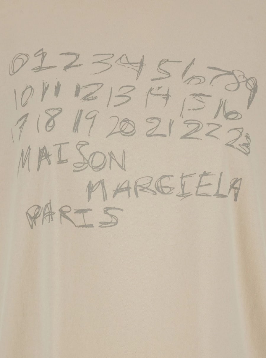 Maison Margiela T-Shirt Girocollo con Maxi Stampa Logo sul Fronte in Cotone Bianca Donna, view 3
