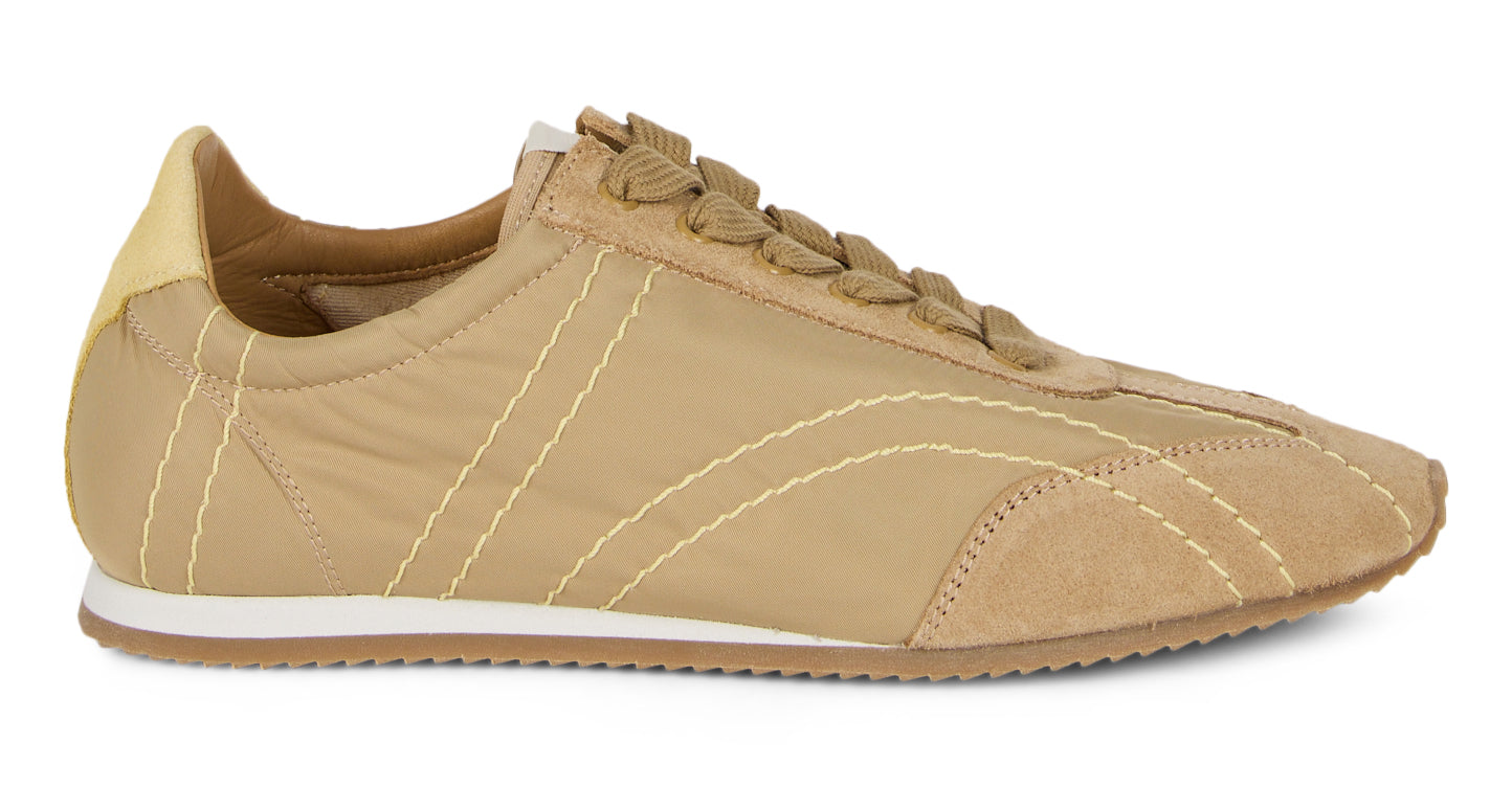 Toteme Sneakers con suola a contrasto