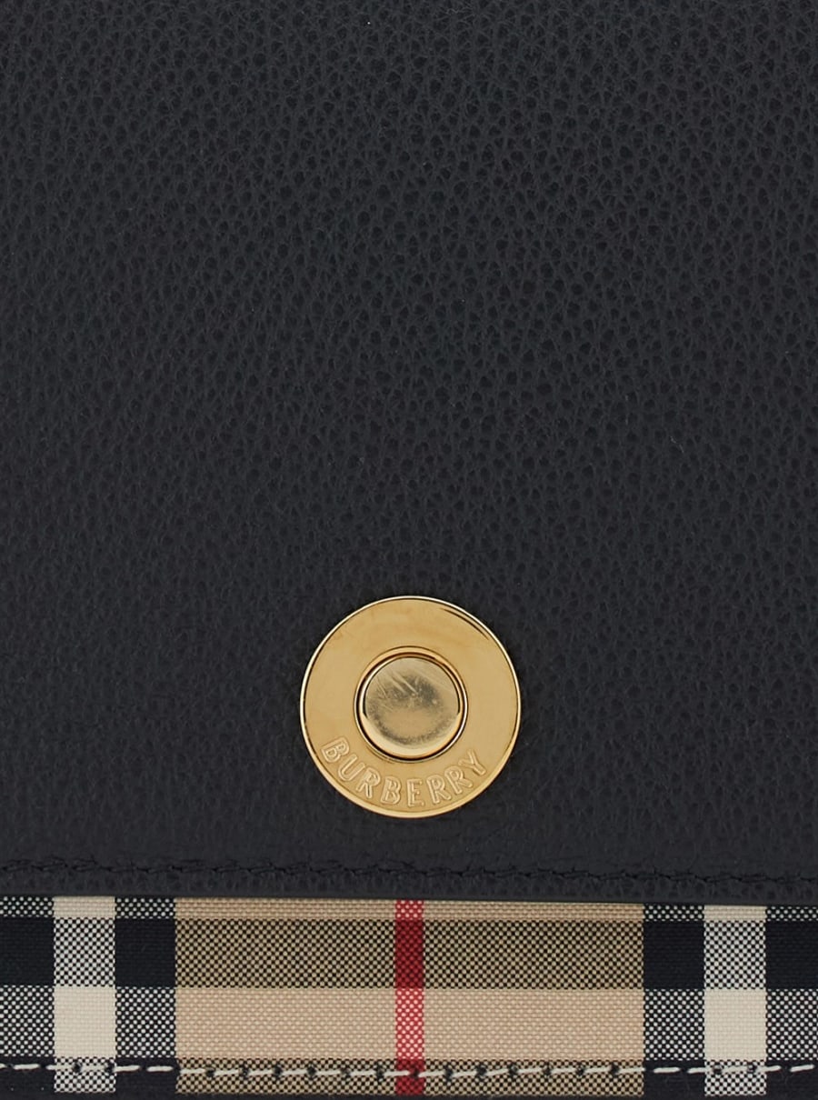 Burberry Borsa a tracolla 'Note' con Tracolla Regolabile con Logo Lettering e Dettaglio Check sul Fronte in Pelle Nera Donna, view 5