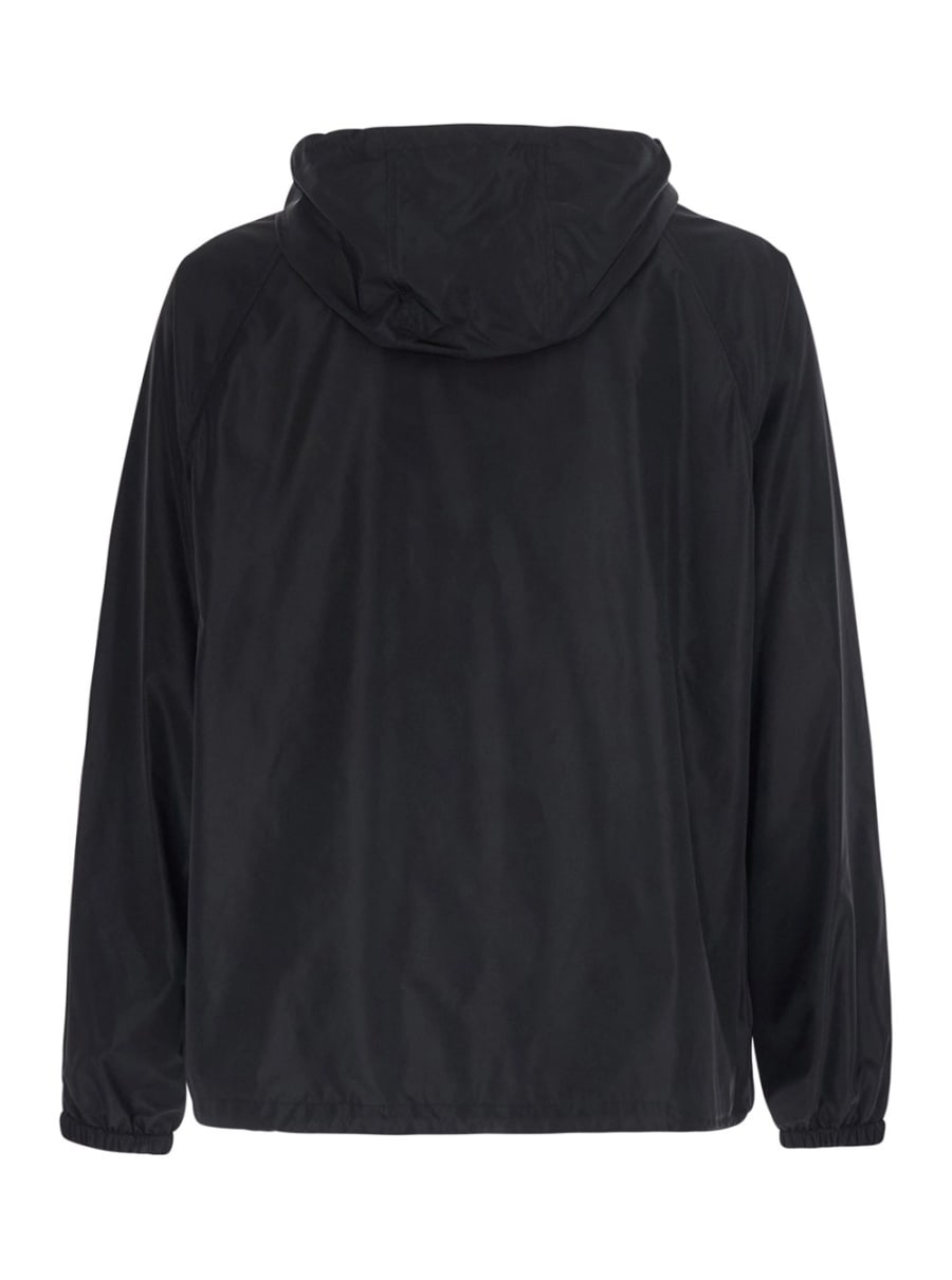 Burberry Giubbotto 'CLAPTON' con patch logo sul fronte in tessuto tecnico nero uomo, view 2