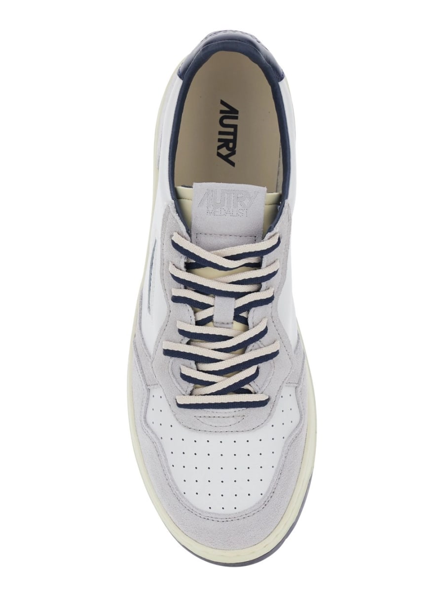 Autry Sneakers 'Medalist' Low Top con Patch Logo sulla Linguetta in Pelle Scamosciata Grigie Uomo, view 4