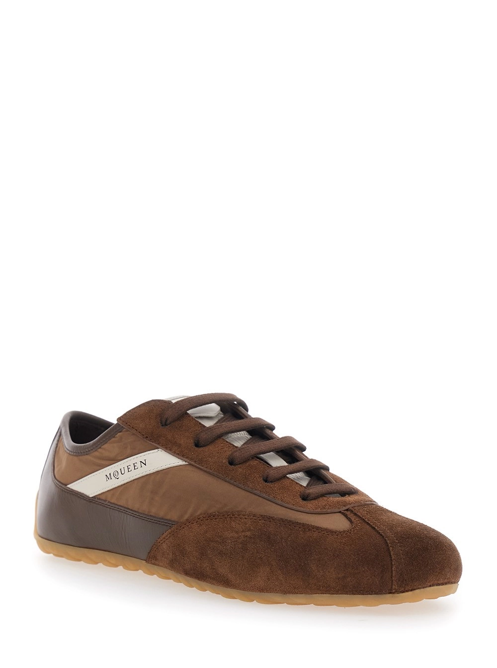 Alexander McQueen Sneakers 'Boxe' Low Top con Dettagli Bicolore e Logo Lettering sul Lato in Pelle Scamosciata Marroni Uomo, view 2