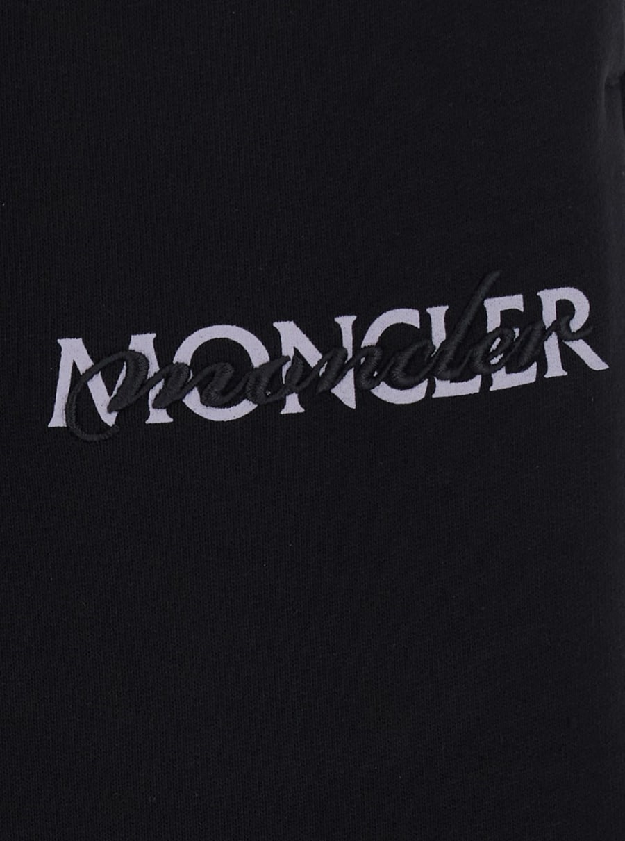 Moncler Pantaloni con vita elasticizzata e logo lettering sul fronte in cotone neri donna, view 3