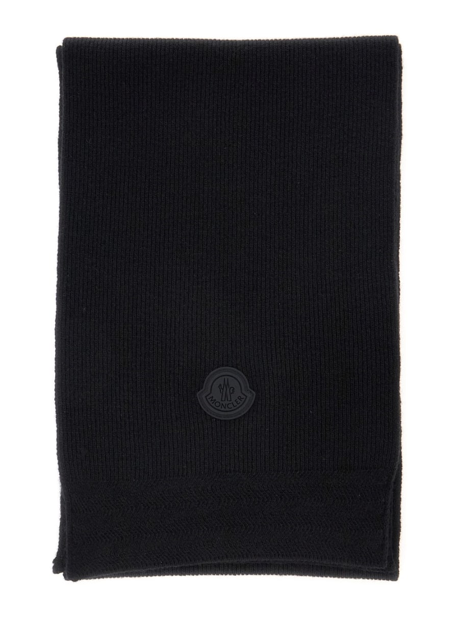 Moncler Sciarpa con patch logo sul fronte in lana nera uomo
